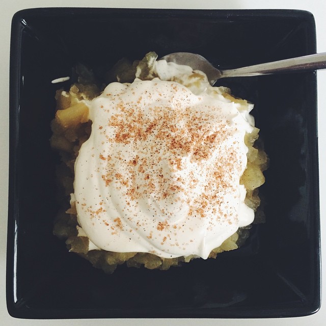 And the delicious result! For the best homemade apple sauce/ compote, peel 8-10 apples and cut them into small cubes. Add about 100ml water, 1-2 tbsp brown sugar (depending on the sweetness of the apple variety) and 1 tbsp Grand Manier. Cook for 10-15min, until apples are soft. Serve warm or cold with whipped cream and cinnamon! #delicious #applesauce #homemade #apple #grandmanier #vscocam #fall #autumn